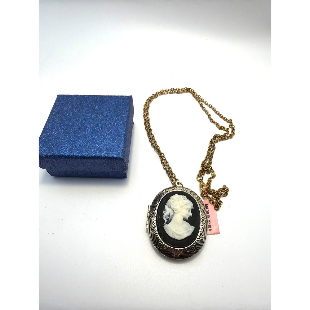 Vintage Style Black and White Cameo Locket Necklace Gold Tone Chain Long 30 In